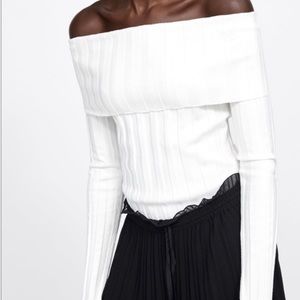 Zara White/Off-White Knit Off-Shoulder Long Sleeve Top S